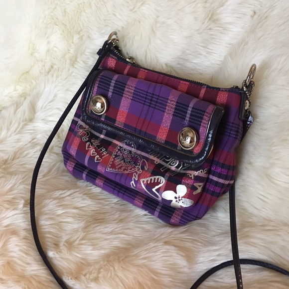 SOLD Coach Poppy Tartan Berry Plaid Crossbody - Picture 2 of 7